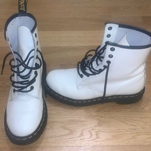 Like new white Dr. Martens